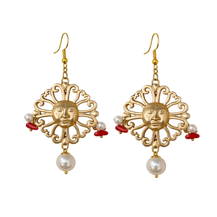 Cartoleria 4+1 - Orecchini Pendenti Sole Dorato | Eleganza in Perle e Corallo