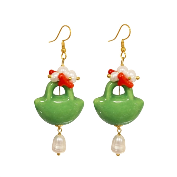 Cartoleria 4+1 - Orecchini Pendenti a Forma Coffa Siciliana con Perle e Corallo | Design Mediterraneo Artigianale