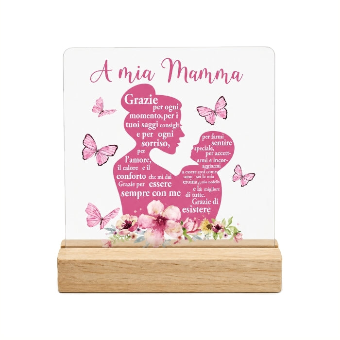 Cartoleria 4+1 - Targa Dedica "Mamma" in Plexiglass con Base in Legno | Idea Regalo "A Mia Mamma" con Cuori e Farfalle
